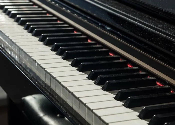 Skyscraper Riverview With Indoor Pool